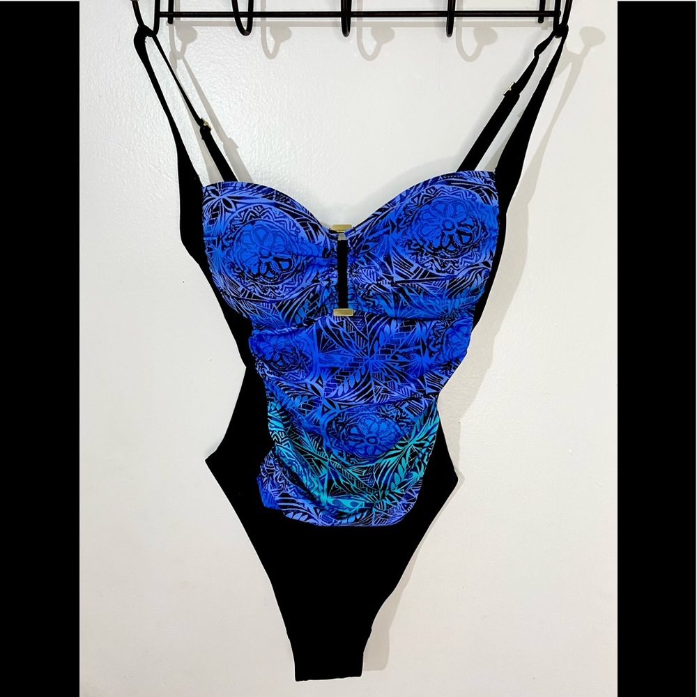 La Blanca One-piece Swimsuit